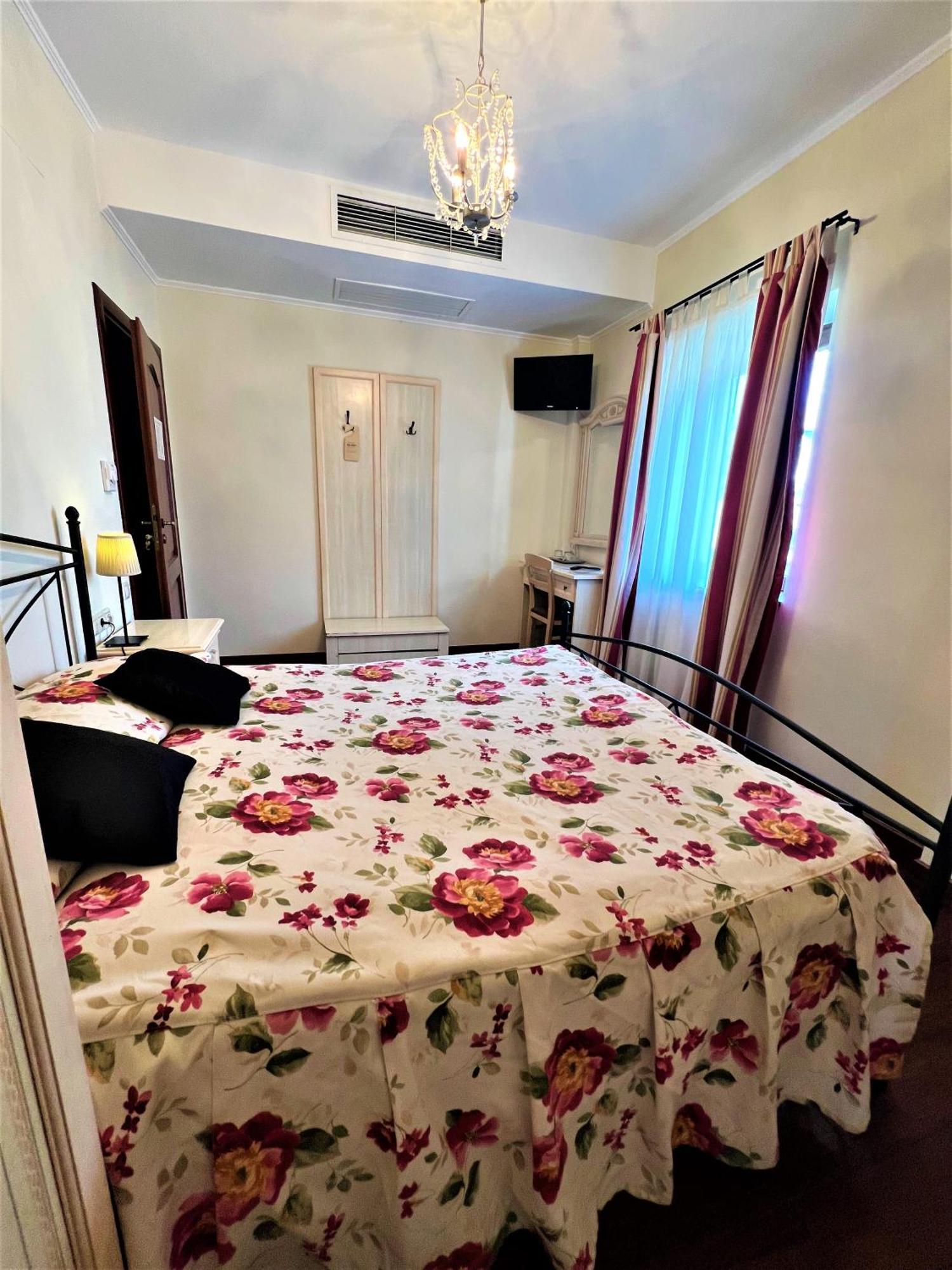 Park Villa - Boutique Hotel Тімішоара Екстер'єр фото
