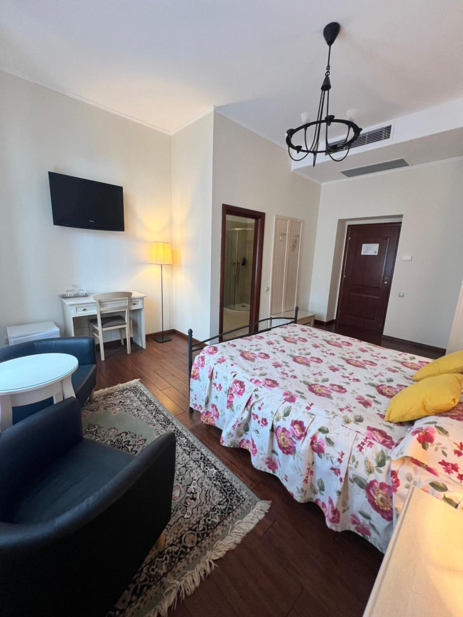 Park Villa - Boutique Hotel Тімішоара Екстер'єр фото